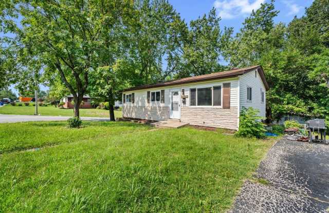 Move-in ready Single-Family Home for Section 8 Tenants in North County! Gallery 2