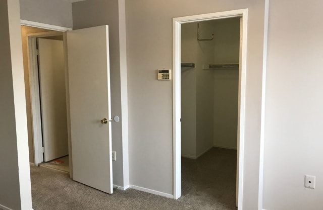 2129 Old Landing Way - 2129 Old Landing Way, Marumsco, VA 22191