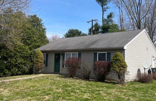 3 bedroom, 2 bath House: Available August 2027! Gallery 4