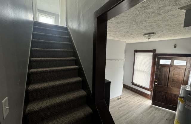 629 1/2 Tiffin Ave. photos photos