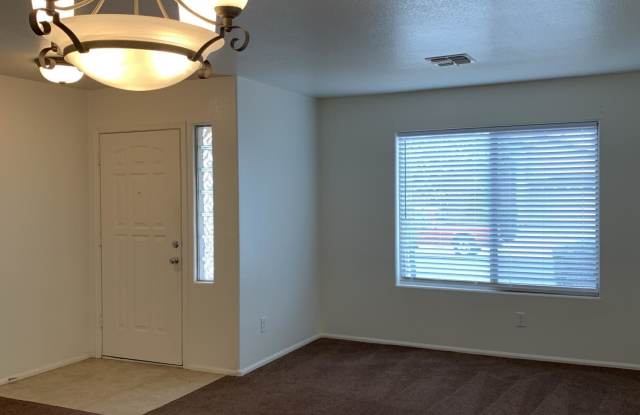2022 S 160TH Lane Gallery 3