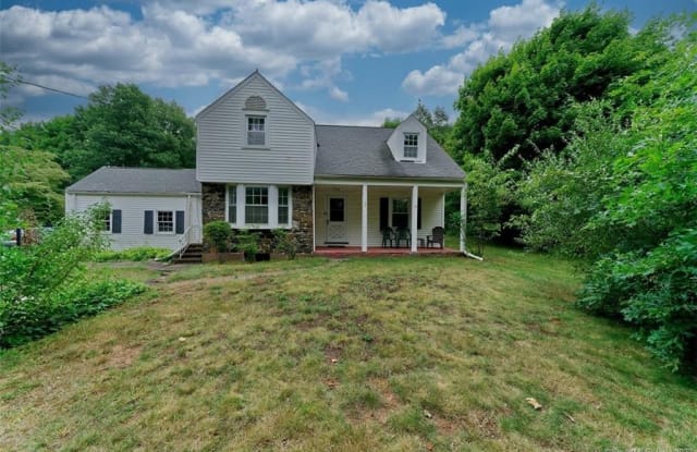 32 Maple Hill Avenue - 32 Maple Hill Avenue, Newington, CT 06111