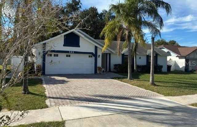 142 RED ROSE CIRCLE - 142 Red Rose Circle, Orange County, FL 32835