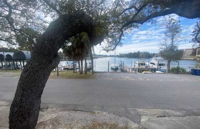 Cozy & Economical Unit in The Cove w/Waterfront Views of Massalina Bayou & Marina! Gallery 4