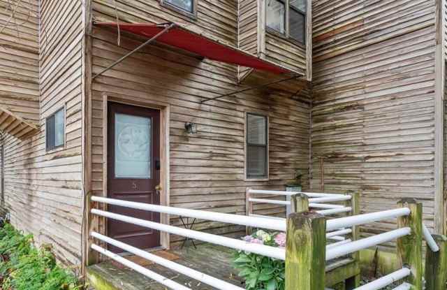 2 Bedroom 1.5 Bath Townhome AVAILABLE NOW photos photos