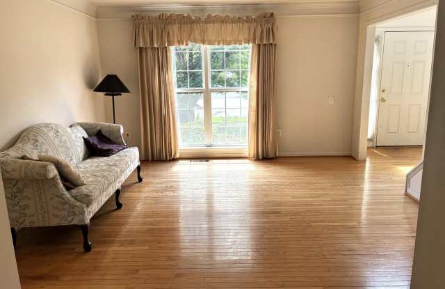 12923 CREAMERY HILL Drive Gallery 3