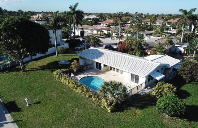 4940 NE 27th Ter - 4940 Northeast 27th Terrace, Lighthouse Point, FL 33064