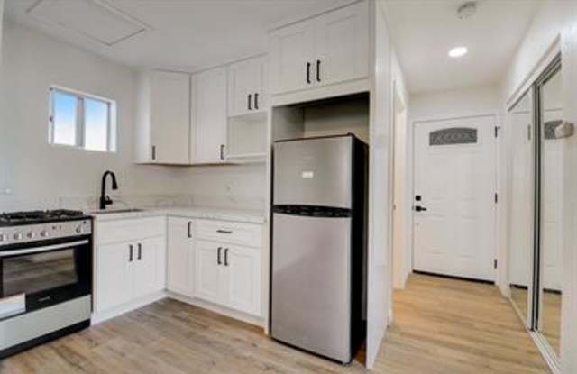 902 9th Street - 2 photos photos