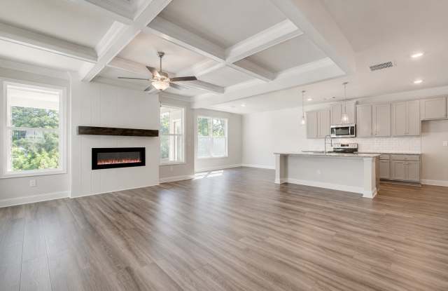 Like New - First Class Amenities Gallery 4