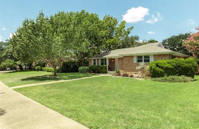 8319 Londonderry Lane Gallery 4