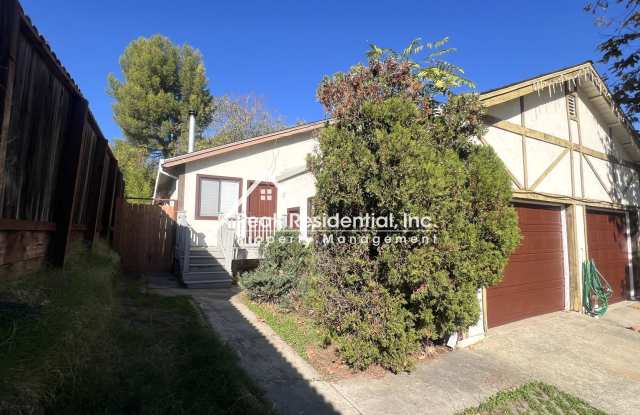 A Very Nice 3bd/2ba Orangevale Duplex with 1-Car Garage - 8781 Mellowdawn Way, Orangevale, CA 95662