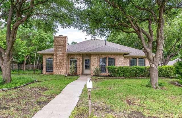629 Park Lane - 629 Park Lane, Highland Village, TX 75077