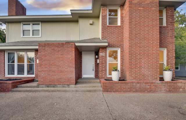 5112 Collinwood Avenue Gallery 2