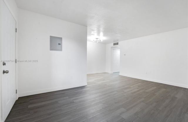 610 NE 123rd St photos photos
