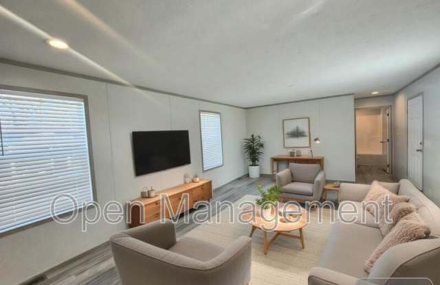 700 S 12th St photos photos
