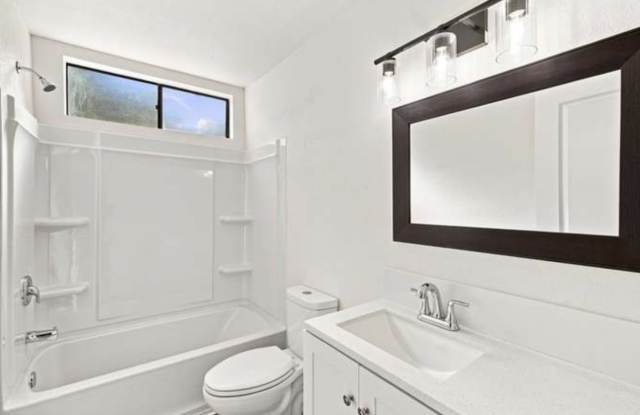 1892 River Ranch Dr Gallery 3