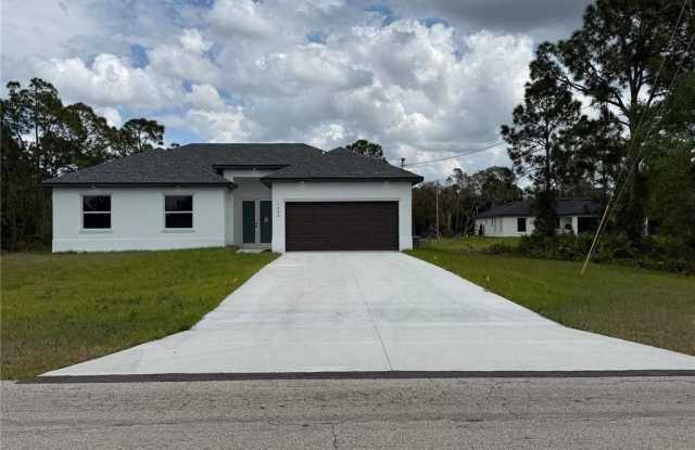 1089 Eisenhower Blvd lot: 8 photos photos