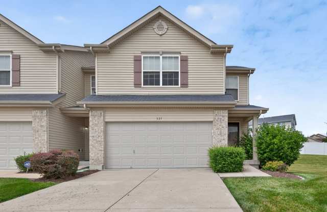 Charming 3-bedroom, 2-bath townhouse photos photos