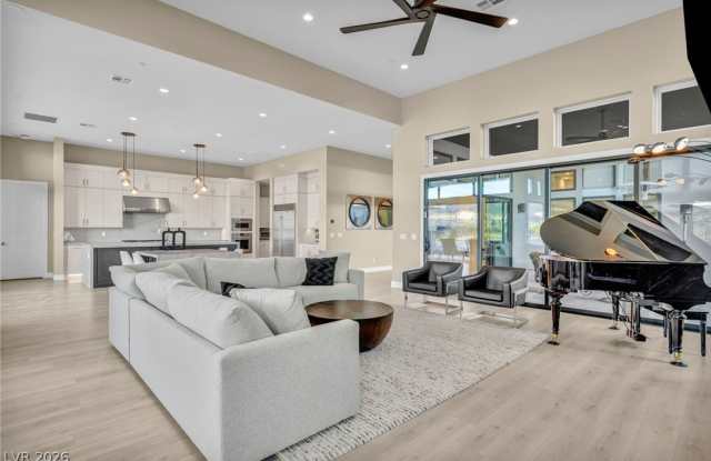 10935 Rossa Peak Avenue Gallery 2