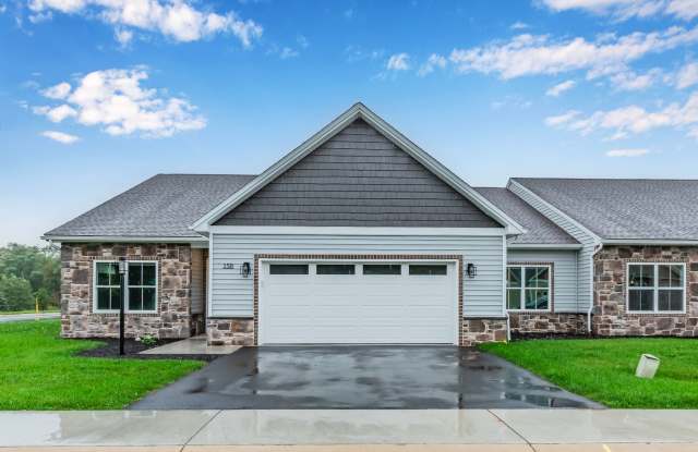 Luxury 3 Bed, 2.5 Bath - Townhome - AVAILABLE Nov. 17, 2025 photos photos