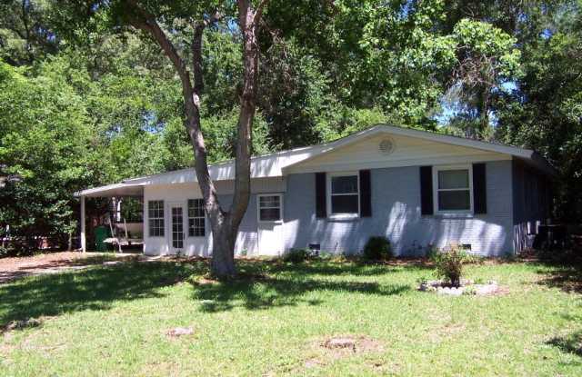 Close to Everything in the City of Valdosta photos photos