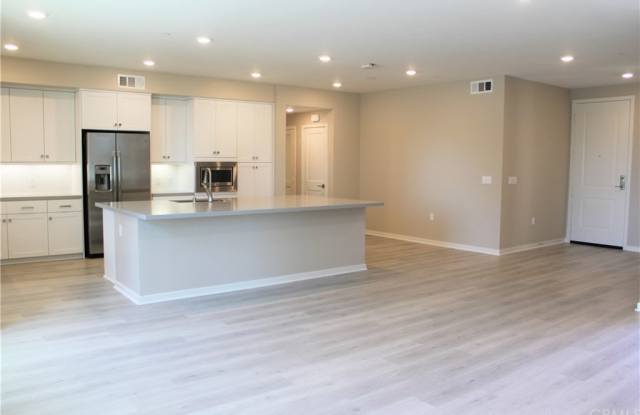 196 Tribeca Gallery 2