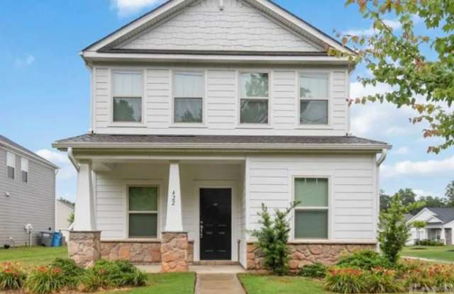 422 Nixon Road Gallery 1