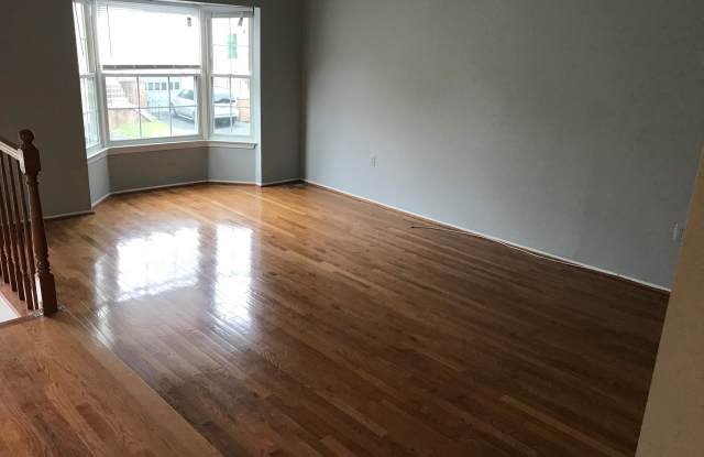 502 SUFFIELD DRIVE Gallery 4