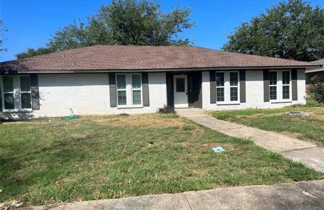 1125 Waterview Lane - 1125 Waterview Lane, DeSoto, TX 75115