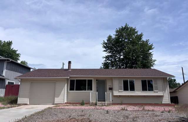 3 Bedroom Ranch with AC photos photos 3 Bedroom Ranch with AC photos photos