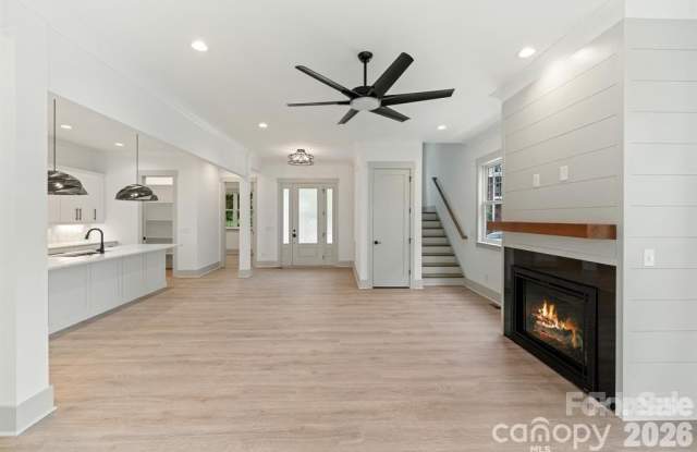 1529 Beckwith Place Gallery 4