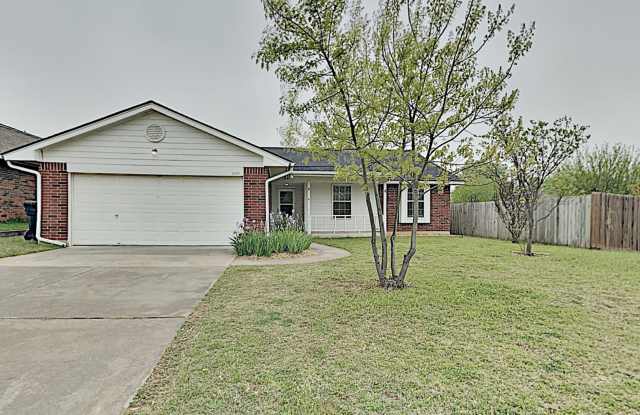 A Beautiful Spacious 3 Bedroom 2 Bathroom Home in Mustang Schools photos photos