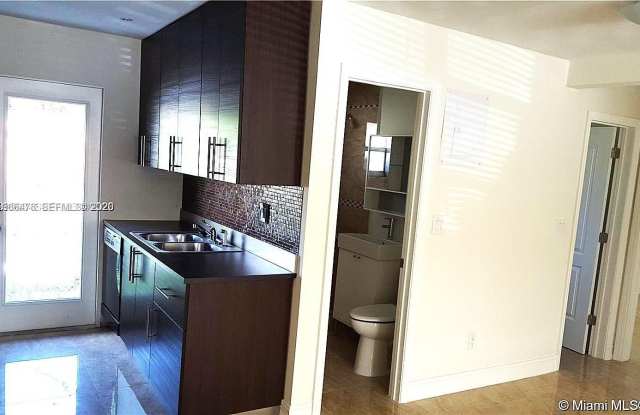 2443 Coolidge St photos photos