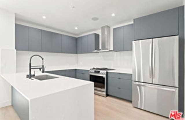 1159 North Formosa Avenue Gallery 3