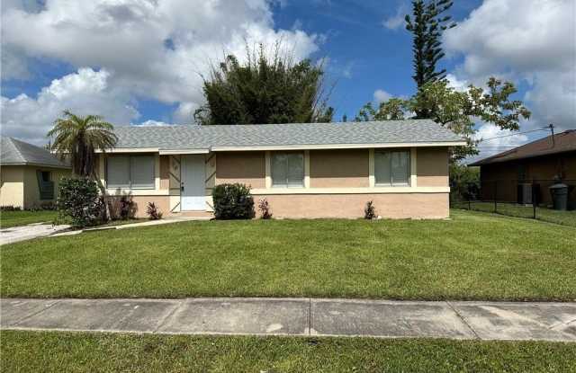 8 Roanoke Drive photos photos 8 Roanoke Drive photos photos