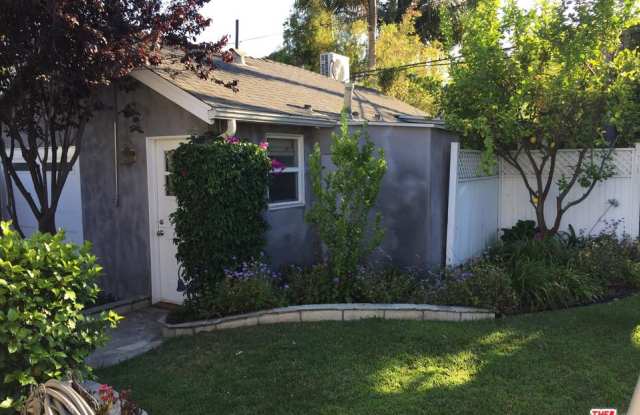 1423 North ORANGE Drive - 1423 North Orange Drive, Los Angeles, CA 90028