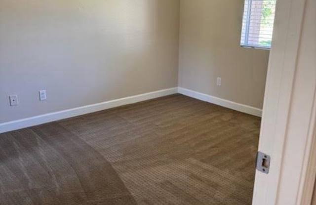 2731 Alister Avenue Gallery 3
