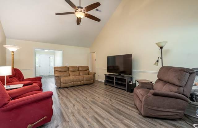 400 Mallard Drive Gallery 4