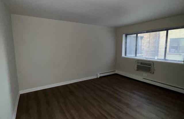 5917 North Kenmore Ave. photos photos