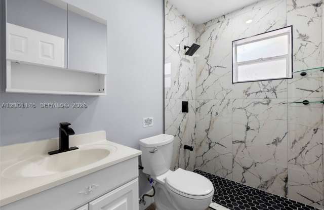 2028 SW 103rd Ct Gallery 1