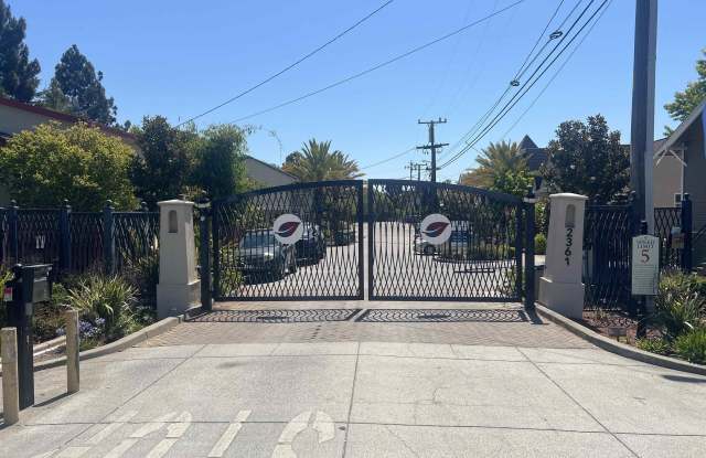 2361 E 29Th St unit: Cottage C photos photos 2361 E 29Th St unit: Cottage C photos photos