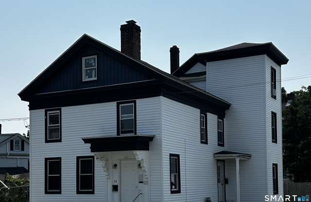 34 Bulkeley Plain Gallery 2