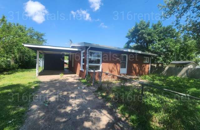 $1045 - 3 bedroom / 1 bathroom - Single Family Home AVAILABLE 6/30/25 photos photos