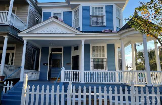 201 E 39th Street unit: B photos photos