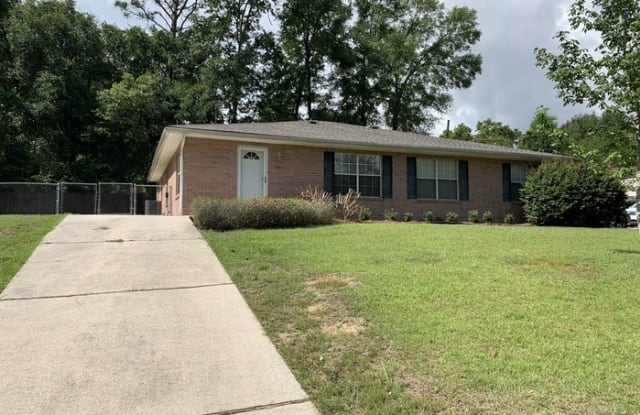 2405 Wyatt Street - 2405 Wyatt St, Ferry Pass, FL 32514