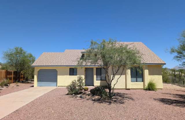 Must See 3bed & 2bath Home In Saddlewood Ranch - New AC & Huge Yard! Gallery 1