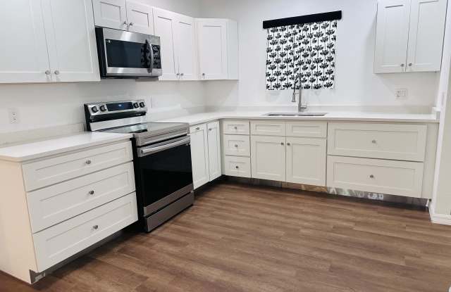 329 Northeast 2nd Street photos photos