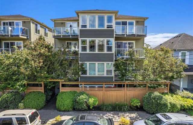 Beautifully Remodeled Ballard Condo | Available 9/18 Gallery 1