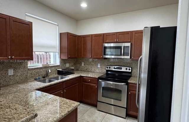 8795 NW 112th Path photos photos
