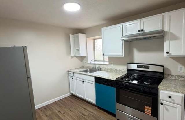 Spacious 4BR Home in Pittsburgh, Section 8 Considered!! Gallery 3